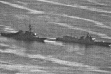 Nguy cơ thổi bùng căng thẳng Mỹ - Trung sau cuộc chạm trán trên Biển Đông