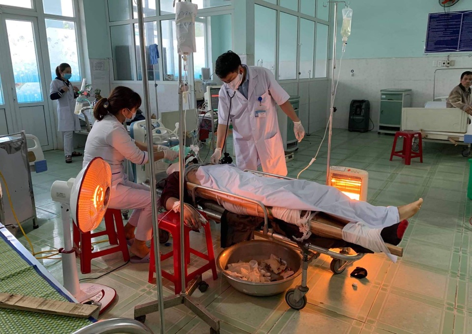 Đôi vợ chồng người Đức tử nạn khi đi xe máy trên đèo Lò Xo - 2 Đôi vợ chồng người Đức tử nạn khi đi xe máy trên đèo Lò Xo - 2