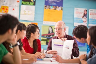 Yếu kỹ năng làm việc, sinh viên khối Kinh tế tự tìm hướng “thoát”