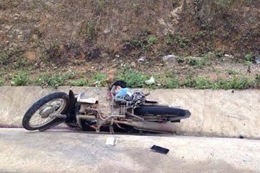 Mất mạng vì đi xe máy trên đường cao tốc Hà Nội - Lào Cai