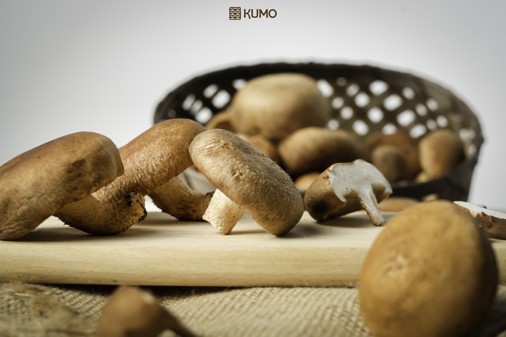 Cơm rang tôm và nấm hương cho bữa trưa đầy đủ dinh dưỡng - 1 Cơm rang tôm và nấm hương cho bữa trưa đầy đủ dinh dưỡng - 1