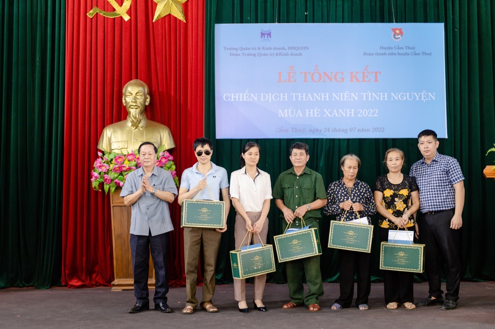 Nhiều hoạt động thiết thực đền ơn đáp nghĩa của đoàn viên, thanh niên - 6 Nhiều hoạt động thiết thực đền ơn đáp nghĩa của đoàn viên, thanh niên - 6