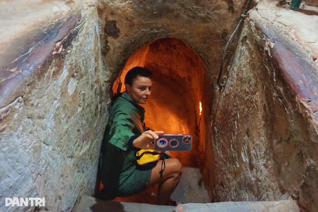 Tour địa đạo Củ Chi, Côn Đảo cháy vé dịp lễ 30/4 - 1 Tour địa đạo Củ Chi, Côn Đảo cháy vé dịp lễ 30/4 - 1