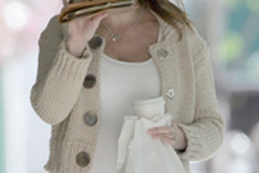 Julia Robert sống giản dị khi mang bầu