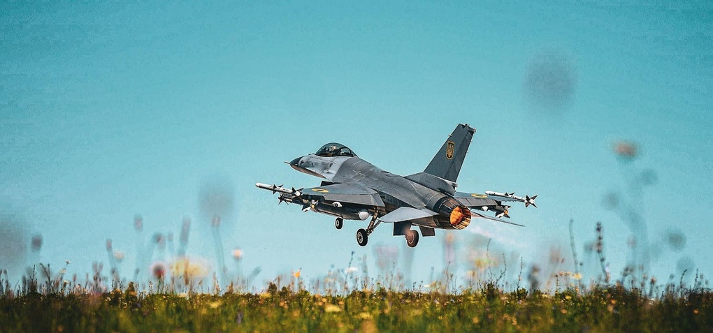 Ukraine thiệt đơn, thiệt kép khi F-16 rơi ngay lần đầu xuất kích - 1 Ukraine thiệt đơn, thiệt kép khi F-16 rơi ngay lần đầu xuất kích - 1