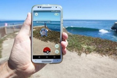 Ngã khỏi vách núi vì mải mê... “săn” Pokemon