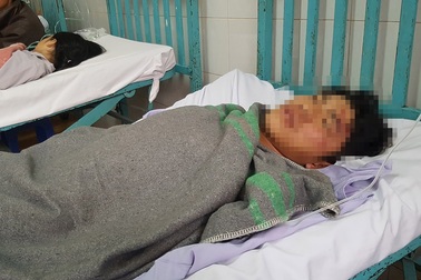 Nhóm côn đồ truy sát bệnh nhân trước cổng bệnh viện