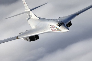 Nga điều máy bay ném bom chiến lược siêu thanh tập trận sát Mỹ