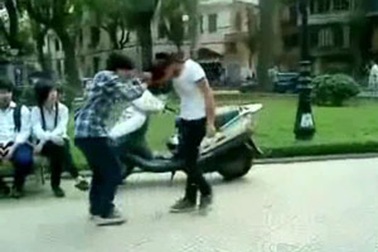 Sao lại có vụ kỷ luật vô lý như vậy?