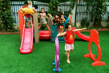 Thực hiện xã hội hóa giáo dục của trường mầm non song ngữ