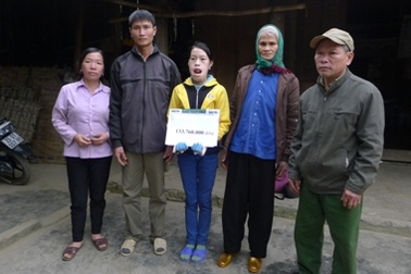 Gần 134 triệu đồng đến với em bé có ước mơ được “cắt lưỡi”