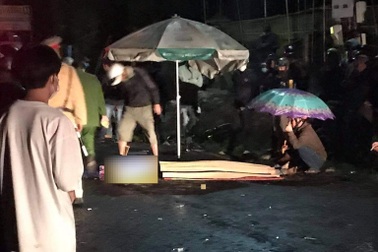 Xe máy đối đầu, hai thanh niên tử vong tại chỗ đêm 28 Tết