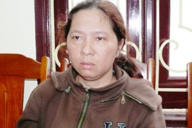 Mua tiền giả để đổi lấy tiền thật