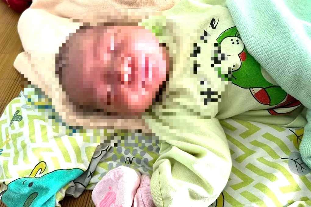 Tìm thân nhân bé gái sơ sinh bị bỏ rơi ở Quảng Nam - 1 Tìm thân nhân bé gái sơ sinh bị bỏ rơi ở Quảng Nam - 1