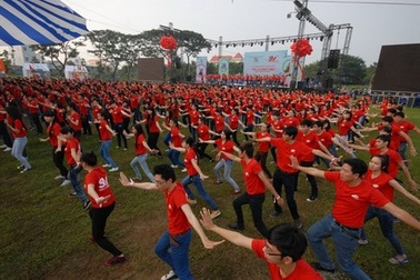 Hàng vạn bạn trẻ miền Tây hứng khởi với “Tôi là sinh viên 2013” 