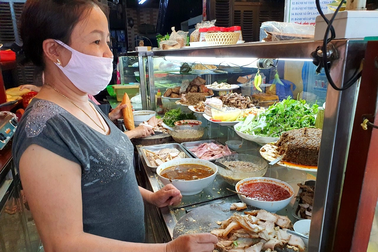 Vụ ngộ độc bánh mì Phượng: Phát hiện vi khuẩn trong mẫu chả heo, xíu mại