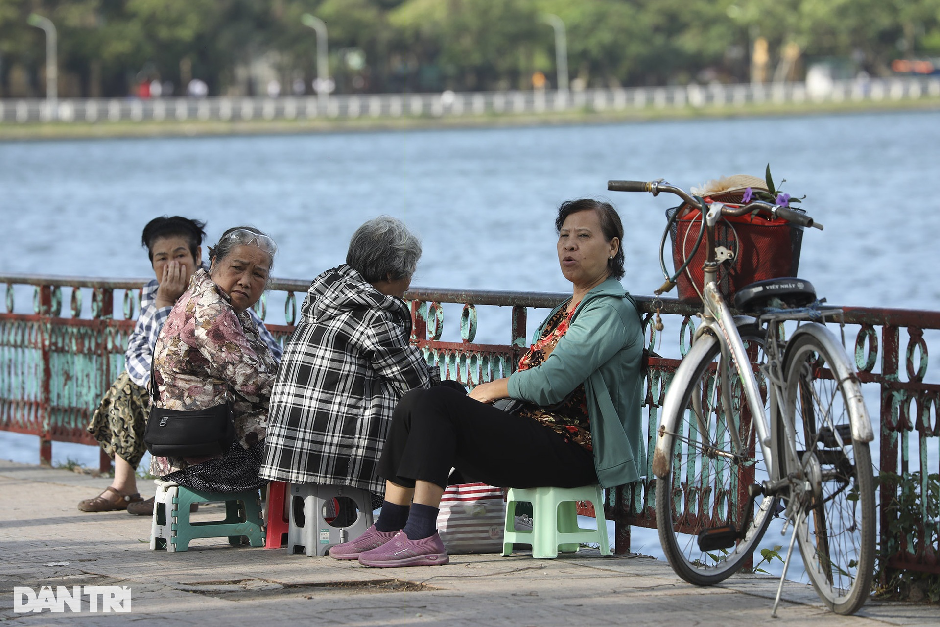 Hà Nội se lạnh trong buổi sáng mùa thu - 13