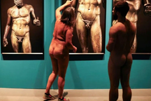 Tây Ban Nha: Khách khỏa thân được tham gia tour bảo tàng 90 phút