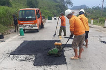 Khẩn trương khắc phục hư hỏng, nứt gãy trên đèo Lò Xo