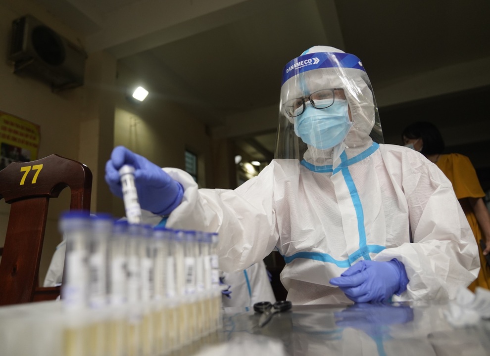 Phó Chủ tịch TPHCM: Người dân thiếu hợp tác, phòng chống dịch sẽ rất vất vả - 2