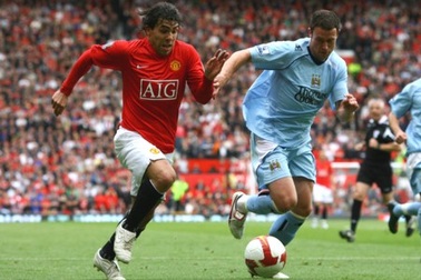 Man “xanh” chào mời Tevez lương “khủng”