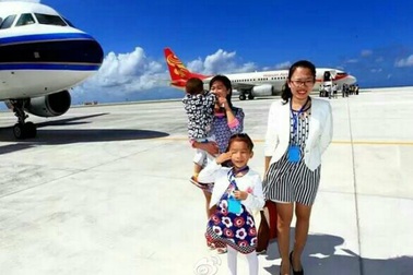 Trung Quốc lần đầu đưa du khách tới đảo nhân tạo trái phép ở Trường Sa