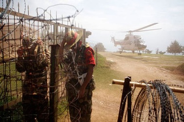 Thủ tướng Nepal cho mượn phi cơ riêng cứu người