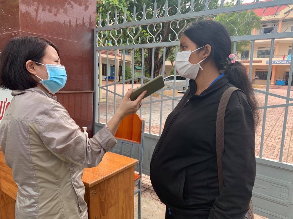 Nữ sinh MNông mang bầu 7 tháng đi thi tốt nghiệp, ước mơ trở thành cô giáo - 3 Nữ sinh MNông mang bầu 7 tháng đi thi tốt nghiệp, ước mơ trở thành cô giáo - 3