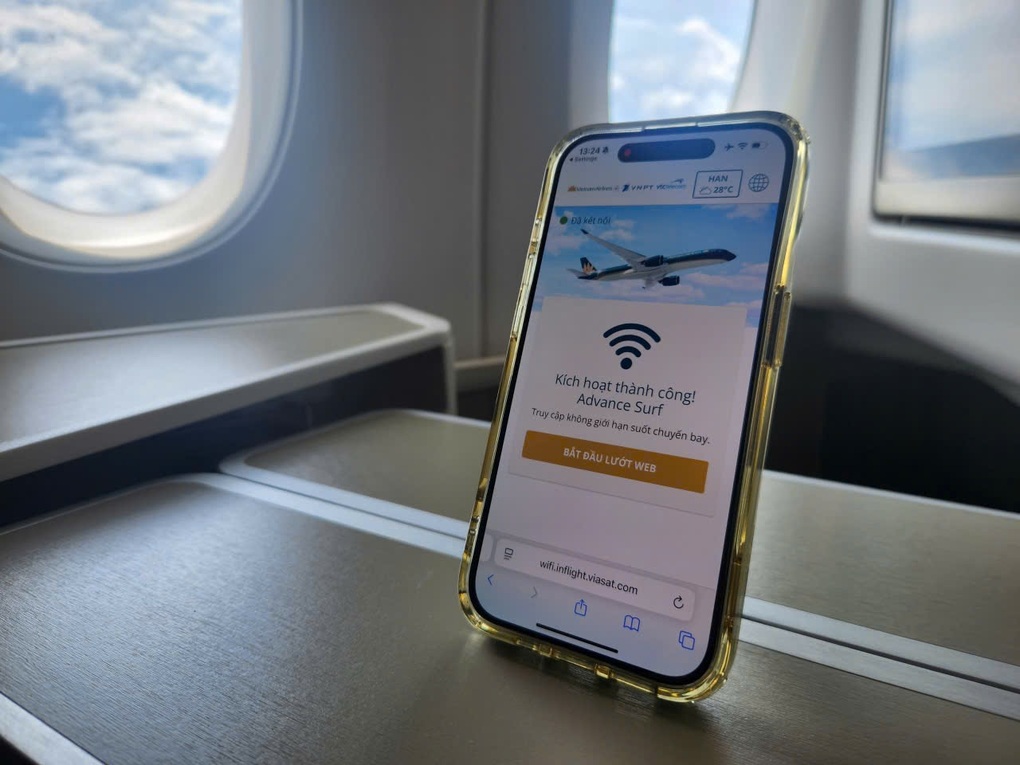 Vietnam Airlines bán dịch vụ Internet máy bay: 10 USD được vào web 1 giờ - 1 Vietnam Airlines bán dịch vụ Internet máy bay: 10 USD được vào web 1 giờ - 1