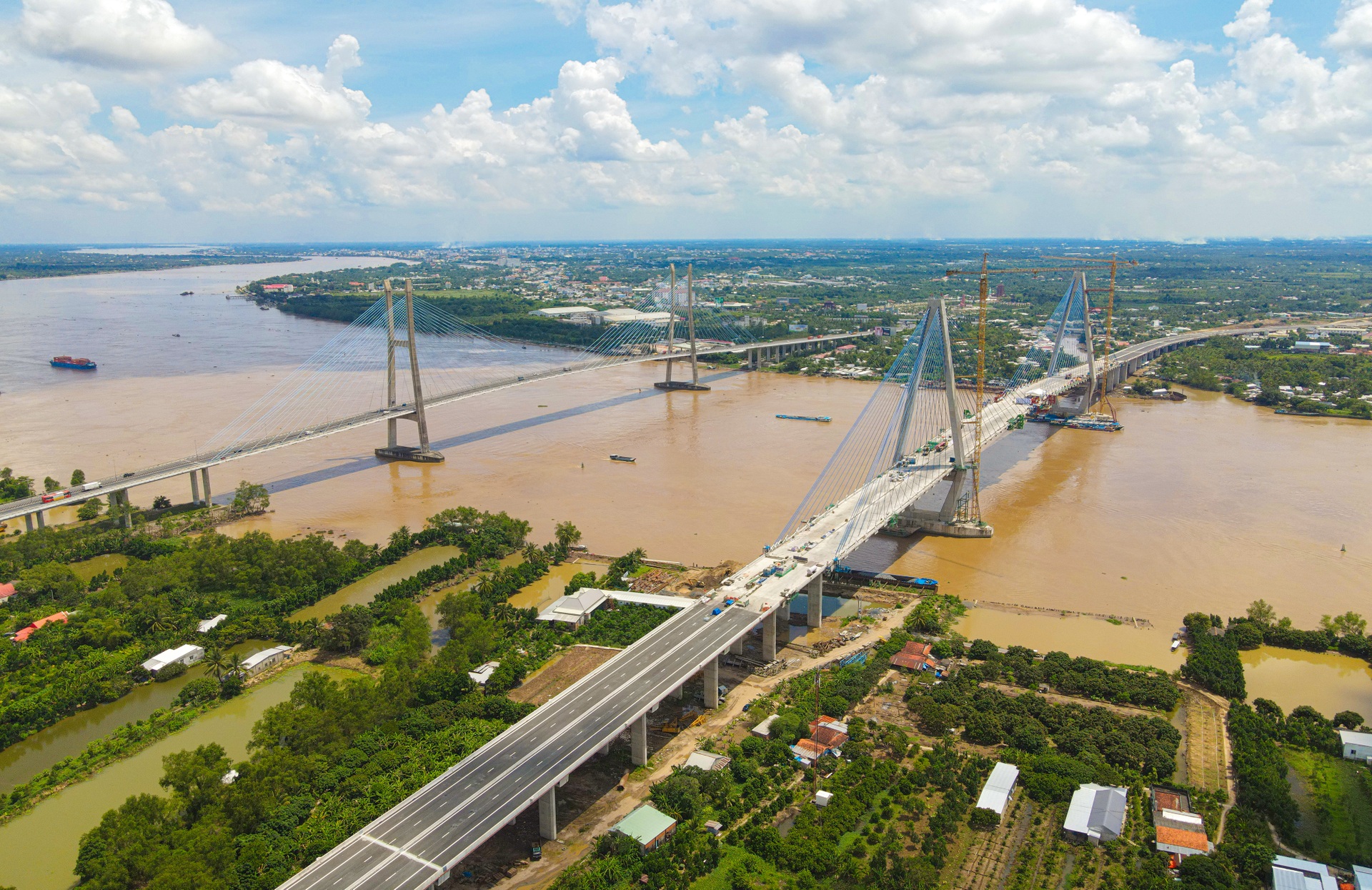 Cầu Mỹ Thuận 2 hợp long nối đôi bờ sông Tiền - 2 Cầu Mỹ Thuận 2 hợp long nối đôi bờ sông Tiền - 2