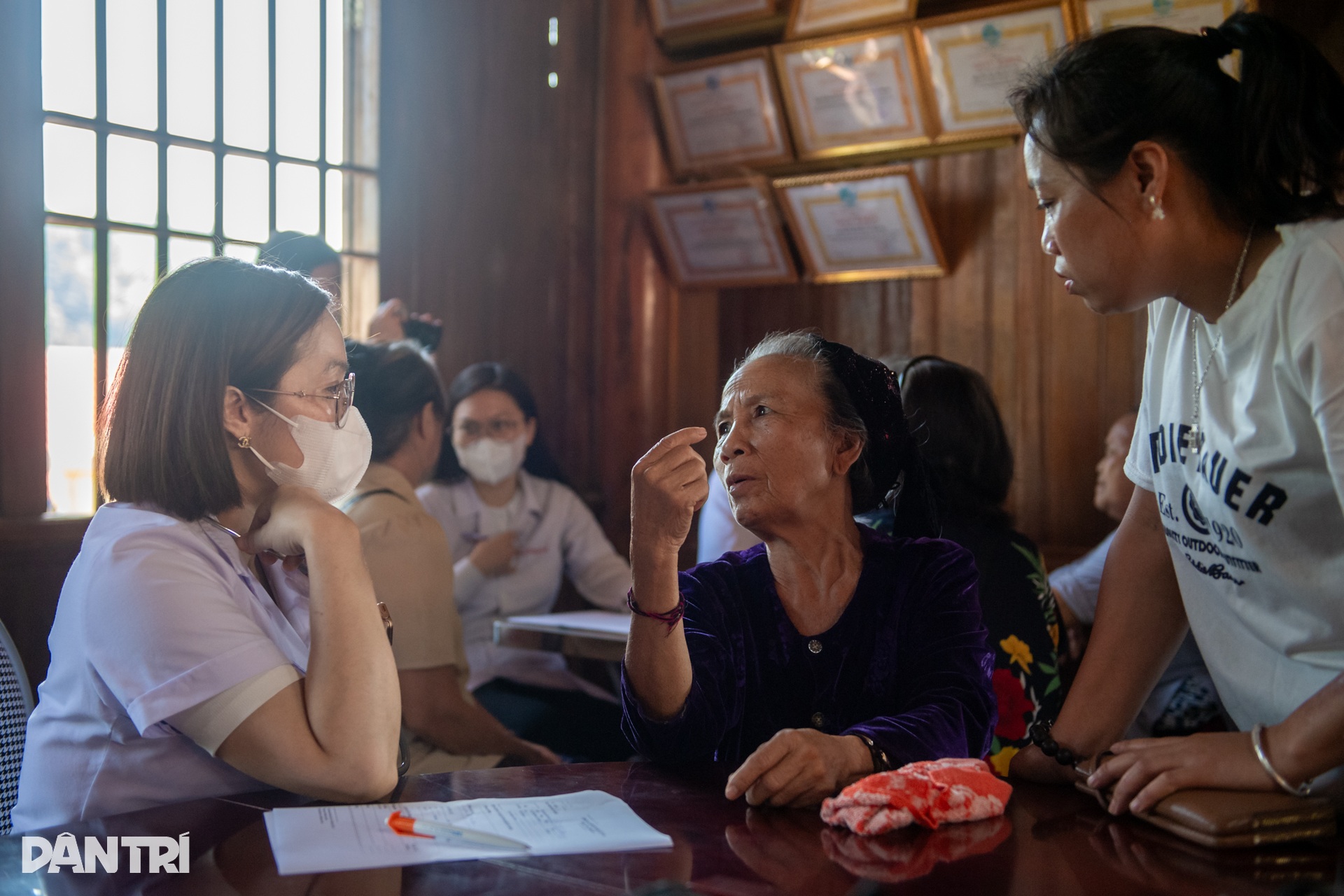 Vượt dốc biên cương, tư vấn sức khỏe miễn phí tại miền cao xứ Nghệ - 6