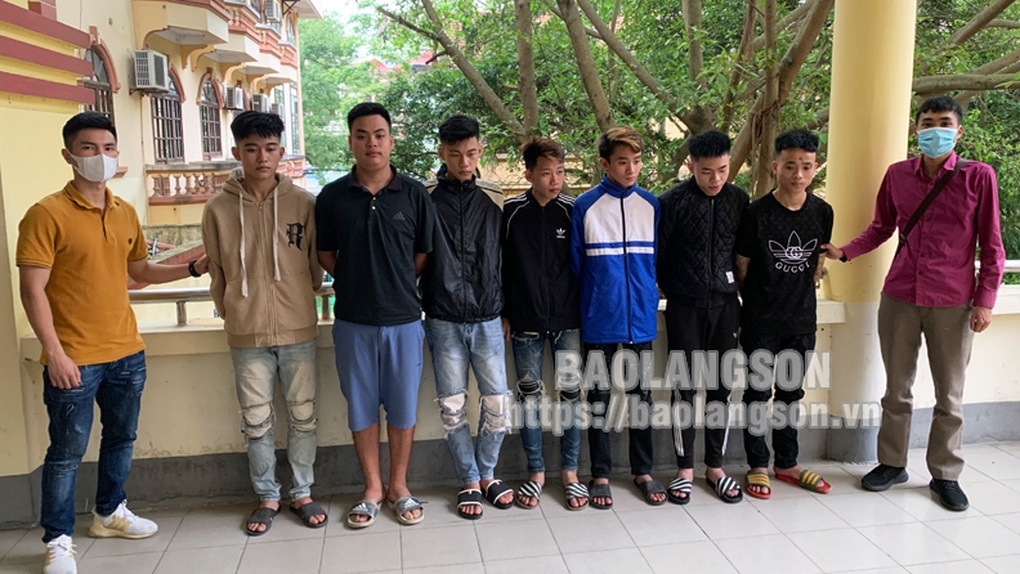 Một thiếu niên tử vong sau cuộc hỗn chiến giữa 2 nhóm trai làng - 1 Một thiếu niên tử vong sau cuộc hỗn chiến giữa 2 nhóm trai làng - 1