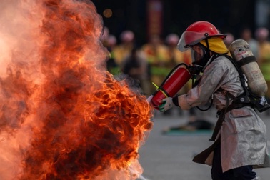 Hình ảnh ấn tượng các màn trình diễn tại hội thi phòng cháy chữa cháy