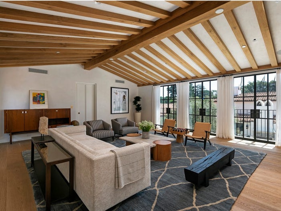 Bên trong căn biệt thự xa hoa hơn 43 triệu USD của cựu CEO Uber - 11 Bên trong căn biệt thự xa hoa hơn 43 triệu USD của cựu CEO Uber - 11