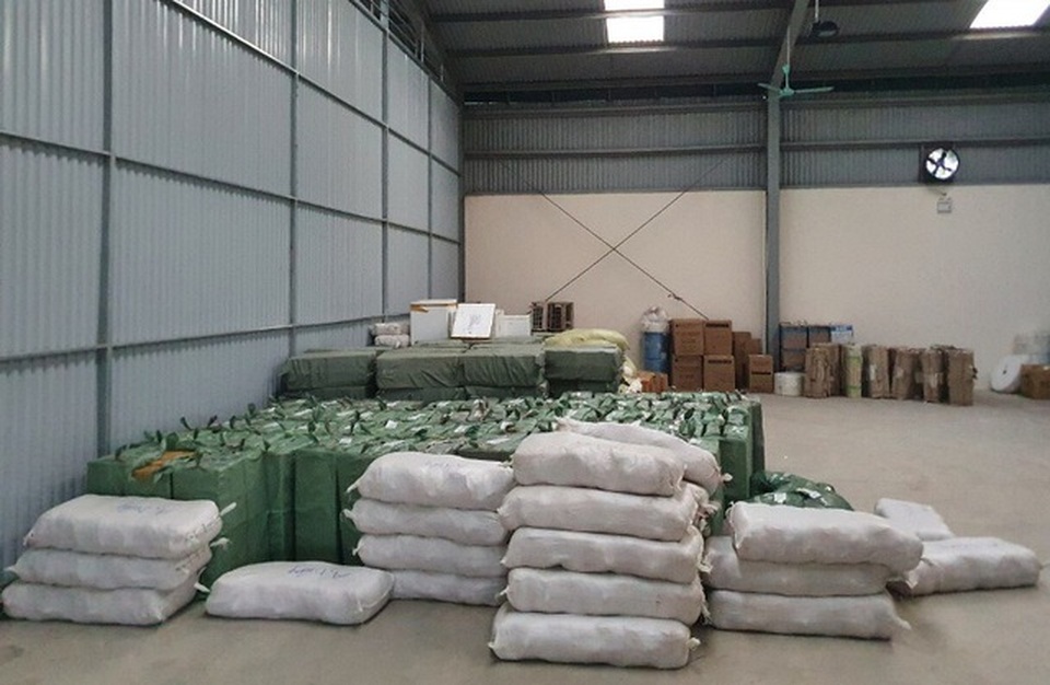 Kinh doanh thực phẩm không rõ nguồn gốc, chủ cơ sở bị phạt gần nửa tỷ đồng - 1 Kinh doanh thực phẩm không rõ nguồn gốc, chủ cơ sở bị phạt gần nửa tỷ đồng - 1