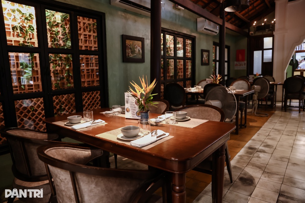 Cơm tiến vua ở khu nhà giàu TPHCM, mỗi ngày chỉ phục vụ 4 suất - 10