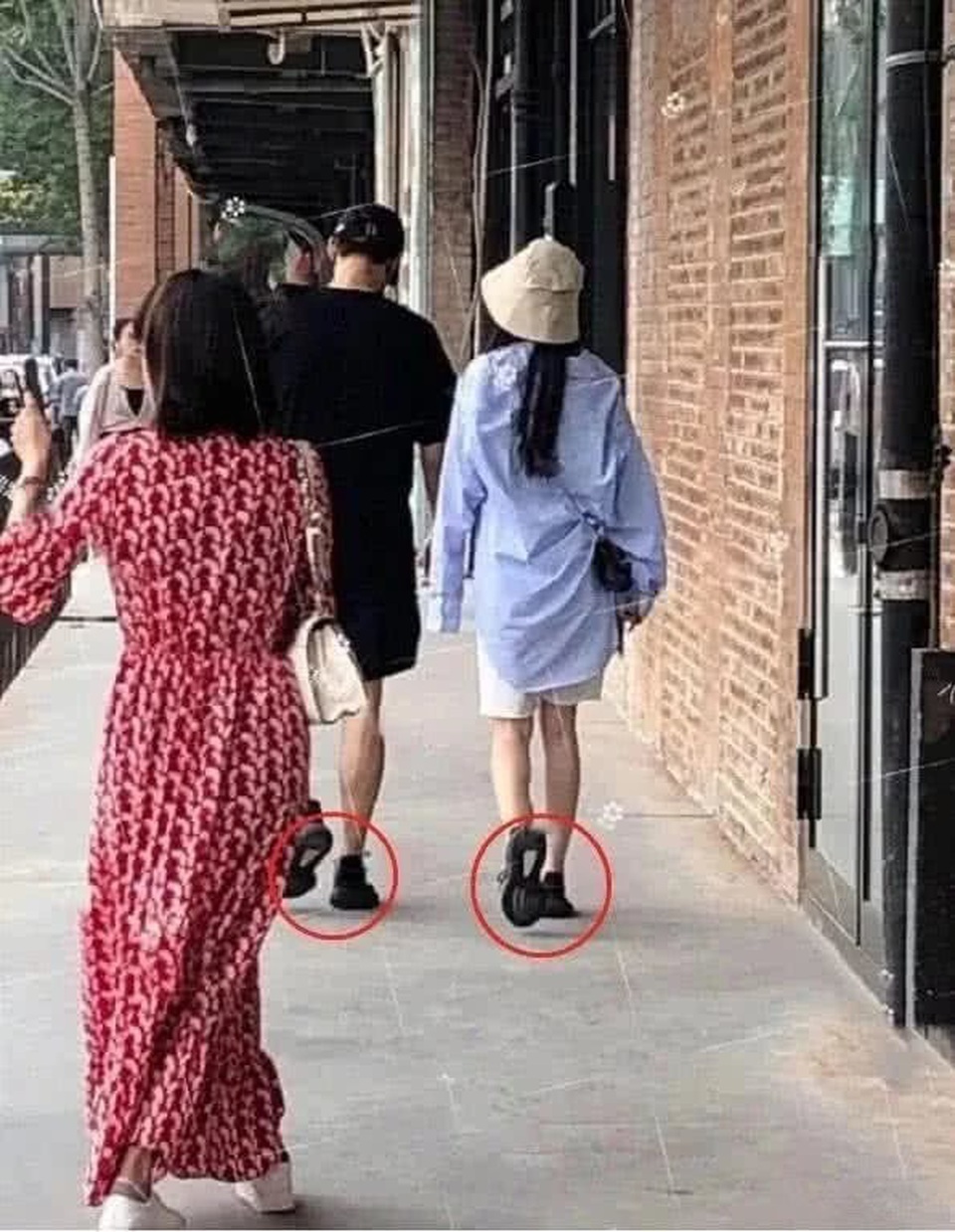 Dương Mịch bị tung bằng chứng vào khách sạn cùng “đàn em” Ngụy Đại Huân - 4 Dương Mịch bị tung bằng chứng vào khách sạn cùng “đàn em” Ngụy Đại Huân - 4