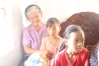 Quê nhà "đứt ruột" đợi tin 9 thuyền viên mất tích trên biển