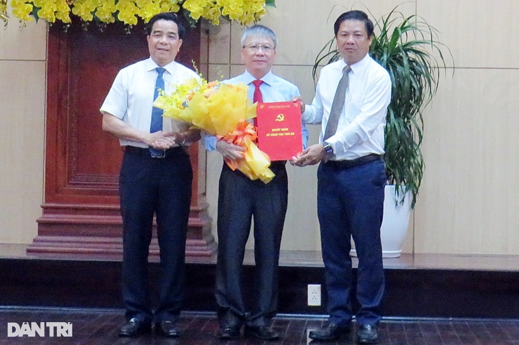 Chuẩn y Thiếu tướng Nguyễn Đức Dũng giữ chức Phó Bí thư Tỉnh ủy Quảng Nam - 1 Chuẩn y Thiếu tướng Nguyễn Đức Dũng giữ chức Phó Bí thư Tỉnh ủy Quảng Nam - 1