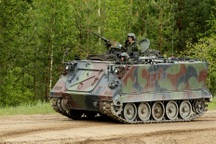 Thành viên NATO sẽ chuyển giao xe bọc thép cho Ukraine