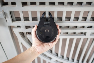 Sống an toàn và tiện lợi hơn với khoá cửa điện tử thông minh