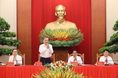 Bộ Chính trị gặp mặt lãnh đạo, nguyên lãnh đạo Đảng, Nhà nước