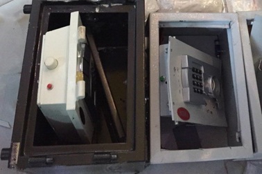 Ngụy trang ma túy bằng két sắt để vận chuyển vào Nam