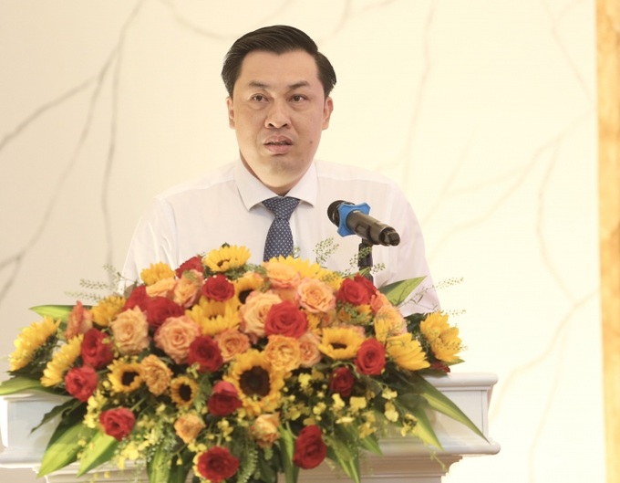 Ông Cao Văn Chóng- Phó Giám đốc Sở Văn hóa, Thể thao và Du lịch tỉnh, Phó Chủ tịch Liên đoàn bóng đá Việt Nam chia sẻ tại họp báo.