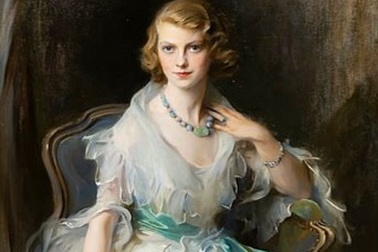 Chân dung người phụ nữ thượng lưu nổi tiếng bất ngờ tái xuất