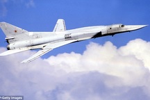 Máy bay ném bom Nga bị chặn trên biển Đen