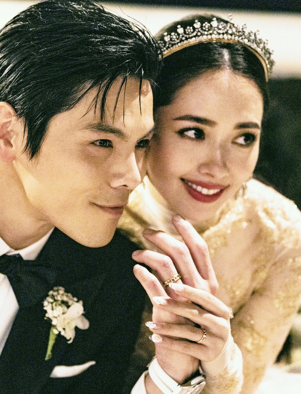 Nỗi bất hạnh của mỹ nhân bỏ sự nghiệp trở thành con dâu trùm giải trí - 4 Nỗi bất hạnh của mỹ nhân bỏ sự nghiệp trở thành con dâu trùm giải trí - 4