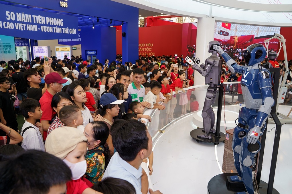 Dấu ấn Triển lãm Thành tựu Đất nước: Bước tiến của ngành công nghiệp văn hóa Việt Nam - 2 Dấu ấn Triển lãm Thành tựu Đất nước: Bước tiến của ngành công nghiệp văn hóa Việt Nam - 2