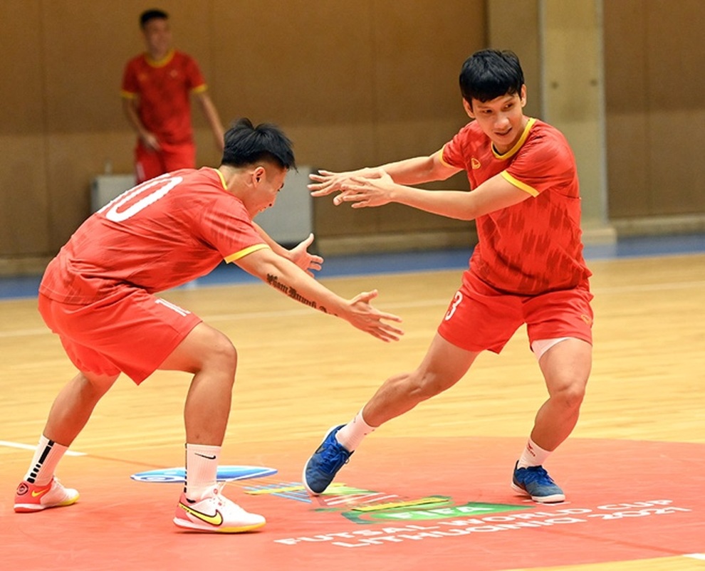 Đội tuyển futsal Việt Nam đặt mục tiêu hạn chế bàn thua trước Brazil - 5 Đội tuyển futsal Việt Nam đặt mục tiêu hạn chế bàn thua trước Brazil - 5