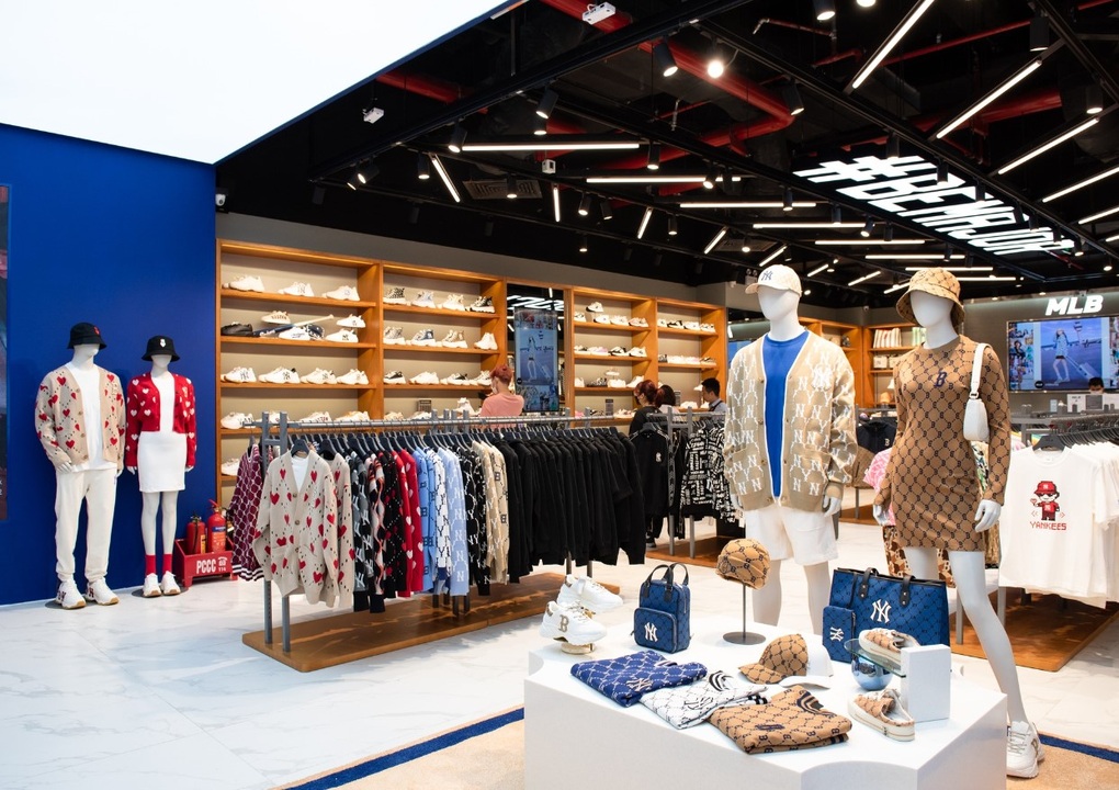 VinPalace - không gian nghệ thuật trong lòng trung tâm thương mại Vincom Mega Mall Ocean City - 4